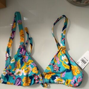 BNWT PacSun floral bikini top